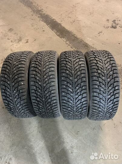 Nokian Tyres Hakkapeliitta 9 215/55 R17 98T