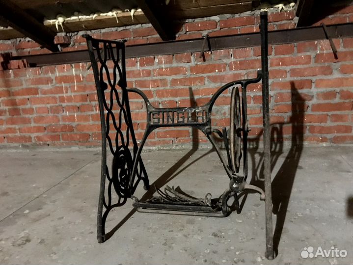 Станин чугунный от швейной машинки Singer Зингер