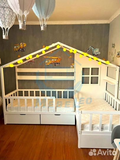 Двухъярусная кровать