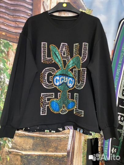 Новый костюм в стразах 52-54 р