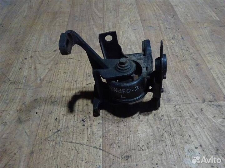 Опора двигателя левая Ford Mondeo II 1996-2000