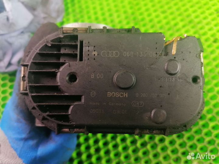 Дроссельная заслонка Audi A4