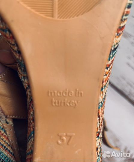 Босоножки кожаные 37 Турция