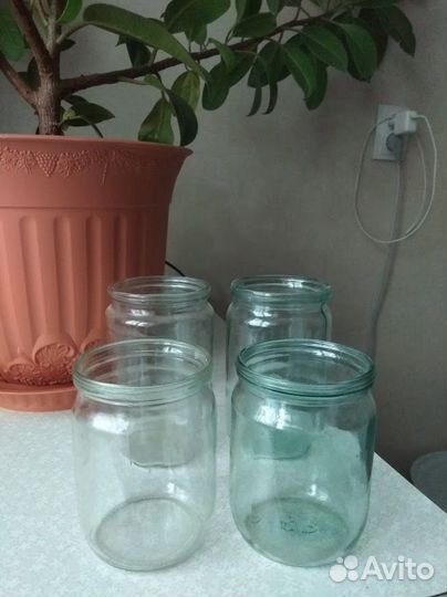 Банки стеклянные 0,5л (5 шт), 0,7л (17 шт.), 0,2л