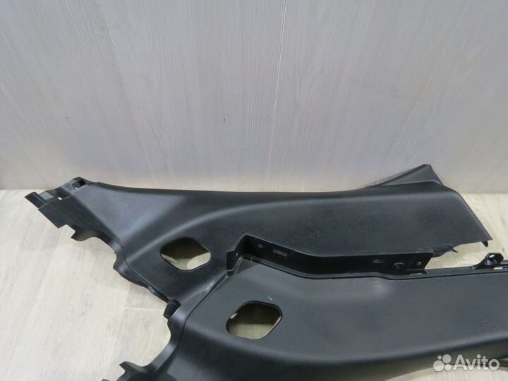 Обшивка стойки задняя Kia Rio 4