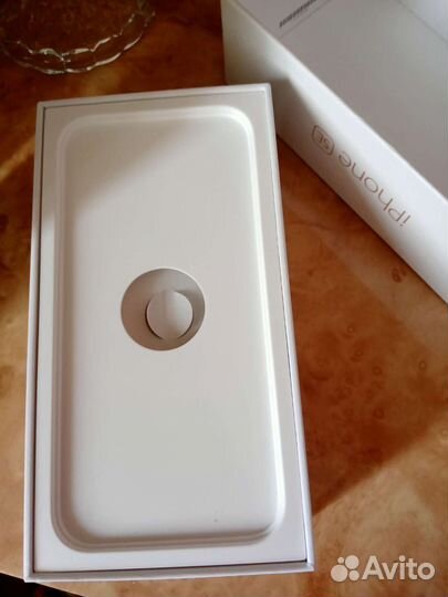 Коробки от Айфона