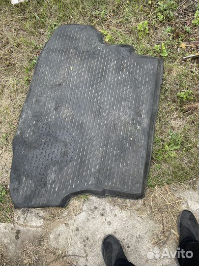 Продам коврик(корыто) багажника Хёндэ Солярис
