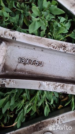 Yokohama Parada Spec-X 235/65 R18