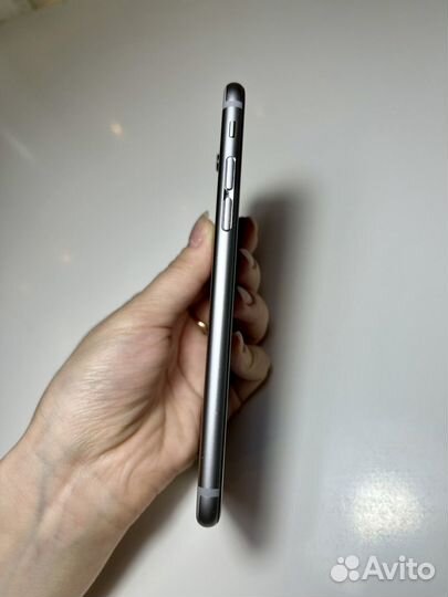 iPhone 6S, 64 ГБ