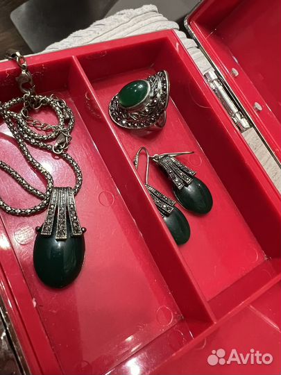 Комплект весь продаю кольцо серьги подвеска
