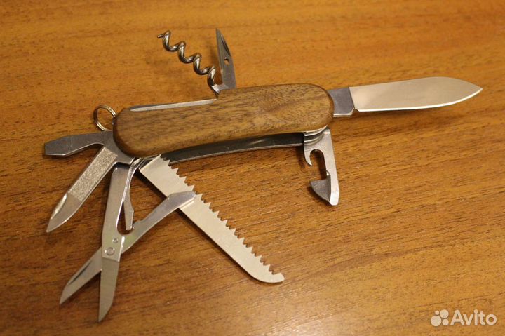 Victorinox EvoWood 17 (доставка с меня)