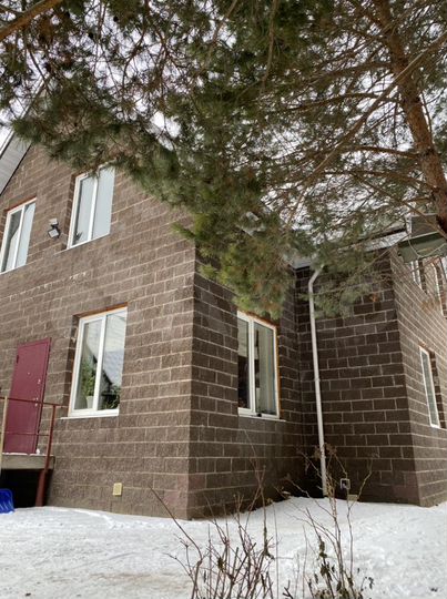 Коттедж 320 м² на участке 7,5 сот.