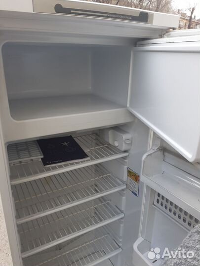 Холодильник indesit