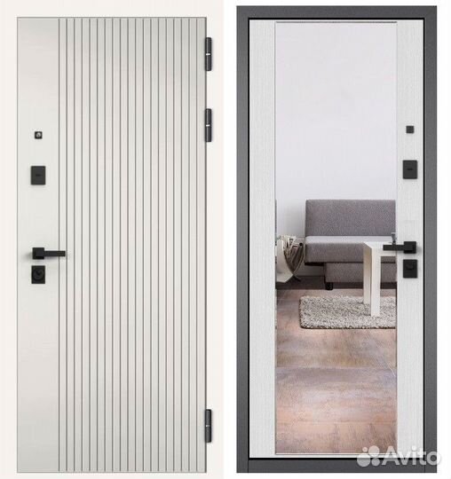 Дверь с зеркалом