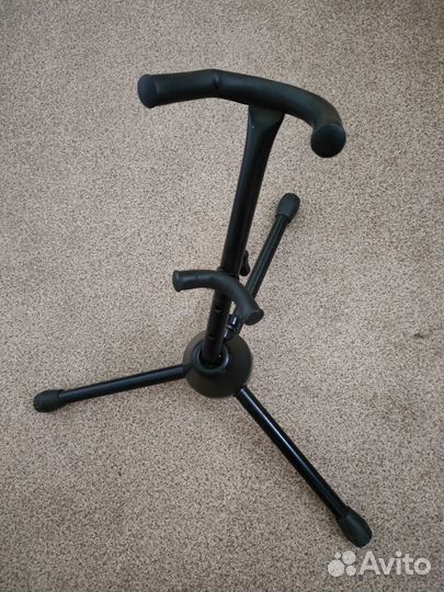 Стойка для саксофона