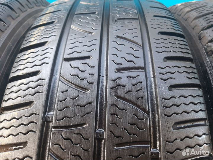 Pirelli Carrier Winter 235/65 R16C 118R