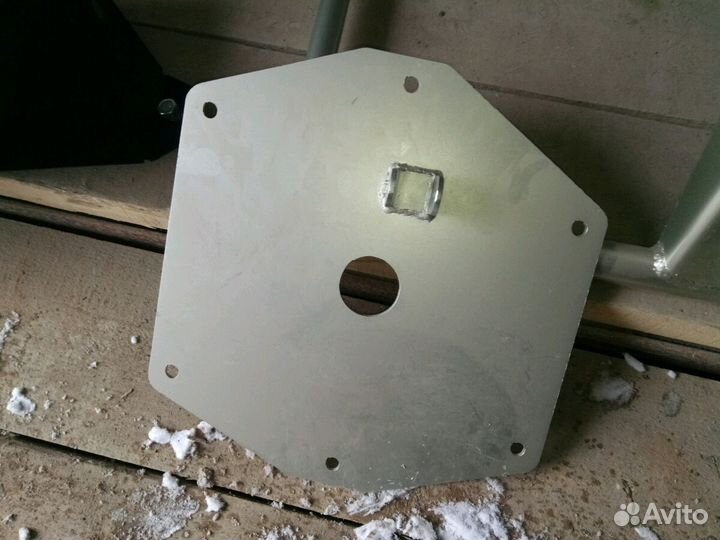 Калитка (Кранштейн) запасного колеса УАЗ Патриот