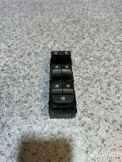 Блок стеклоподъемников передний левый Kia Seltos