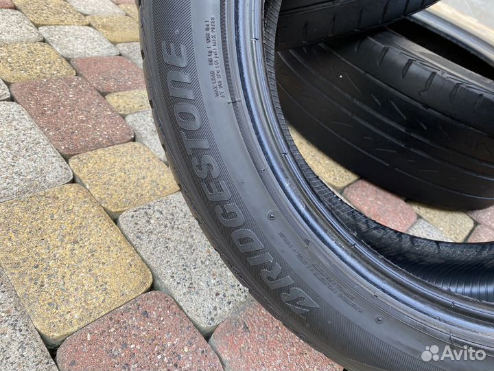 Bridgestone MY-02 Sporty Style 215/50 R17