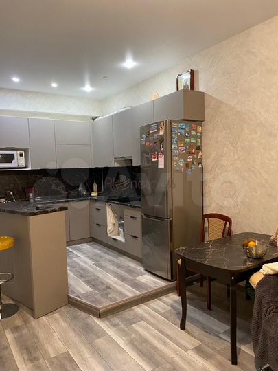 2-к. квартира, 72 м², 3/5 эт.