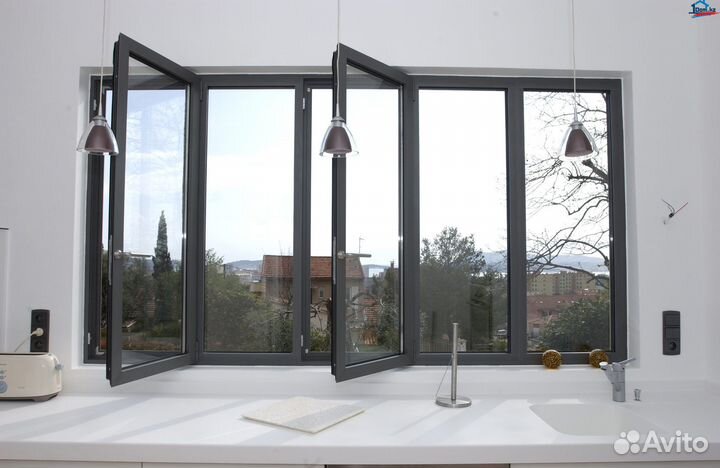 Безрамное остекление торговых центров