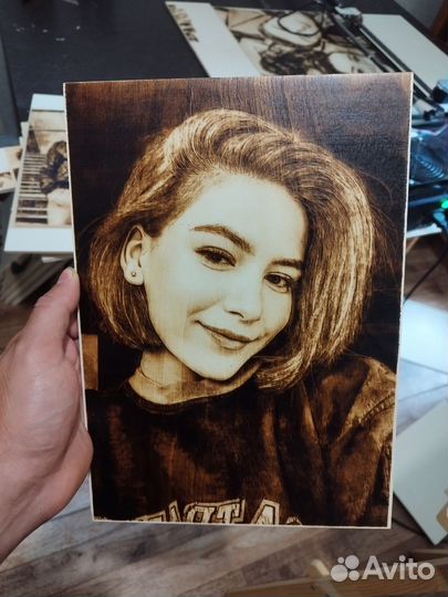 Портрет по фото на дереве Подарок