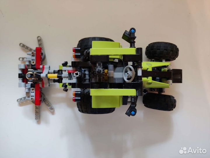 Lego Technic 9393 Tractor
