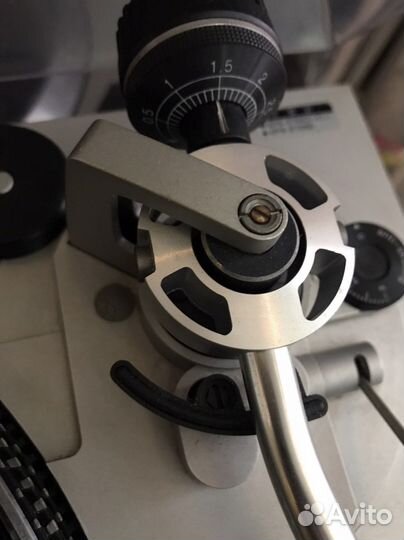 Проигрыватель винила Technics