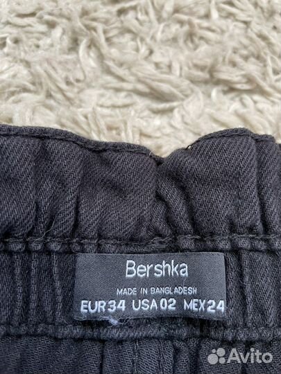 Стильные свободные шорты Bershka (Бангладеш)