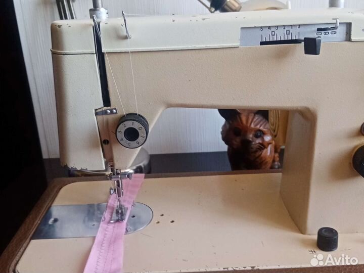 Швейная машина radom