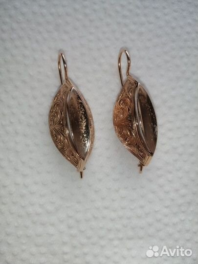 Золотые серьги