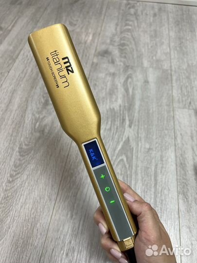 Утюжок для волос MZ Titanium