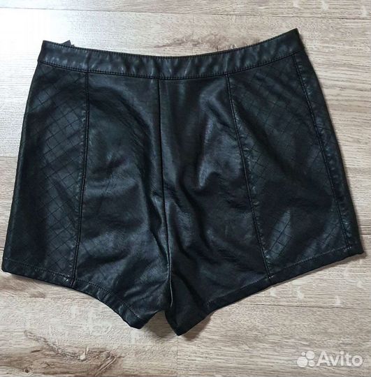 Кожаные шорты