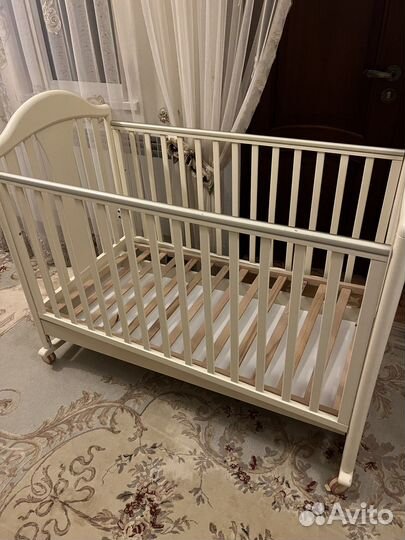 Детская кроватка