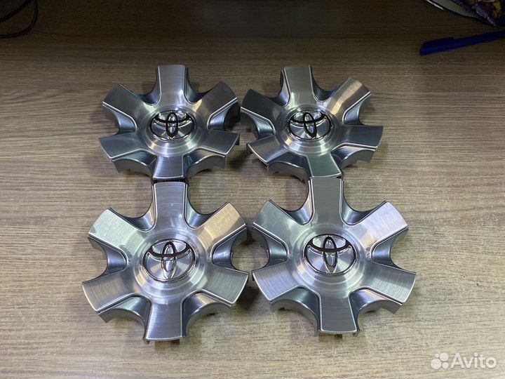 Колпаки / Заглушки Toyota Hilux Fortuner