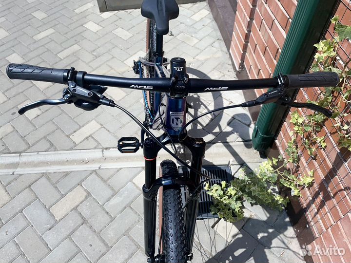 Велосипед новый 27.5 алюминий пром гид литая вилка