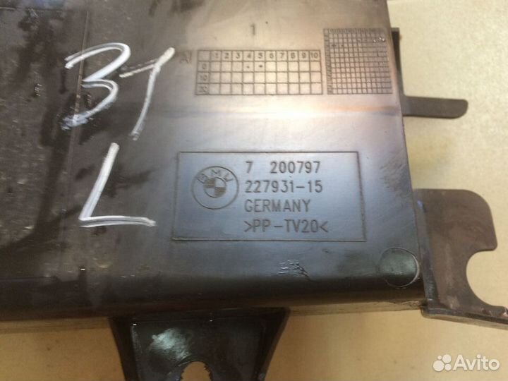 BMW F10 Воздуховод тормозов левый с Японии