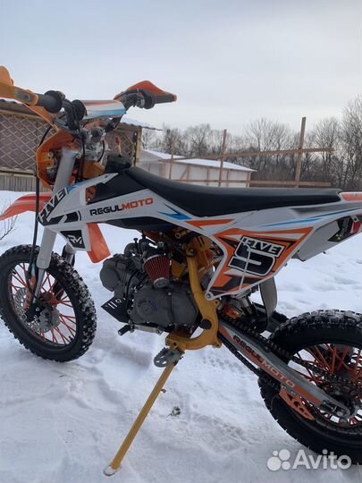 Продам мотоцикл питбайк Regulmoto five 125
