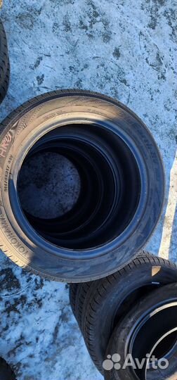 Yokohama BluEarth RV-03 215/55 R17