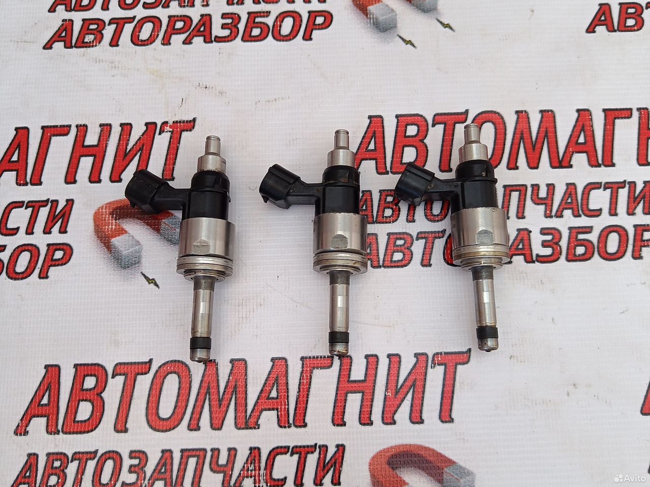 Форсунка топливная Тойота Рав 4 ха50 2.0