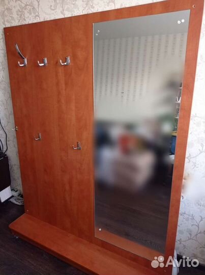 Вешалка в прихожую