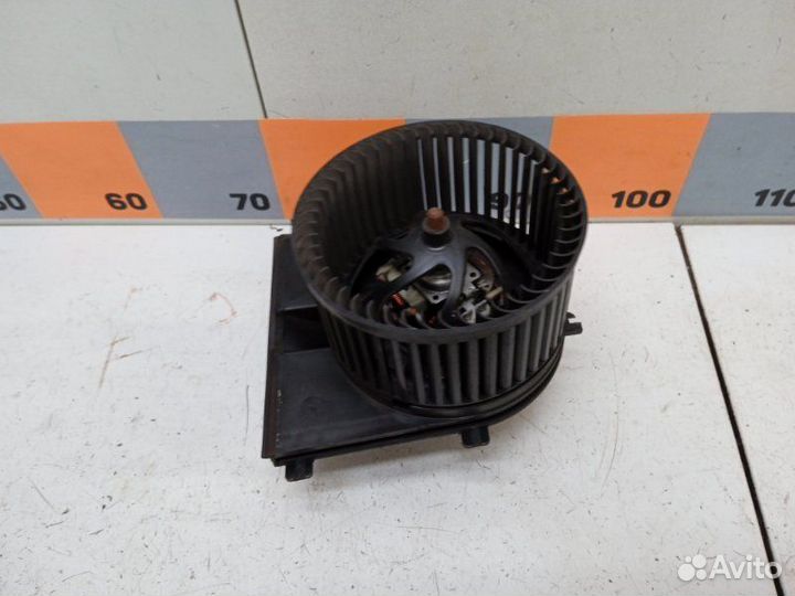 Моторчик печки Volkswagen Bora 1.6 1999