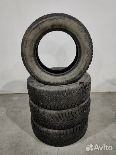 Formula Ice 215/65 R16