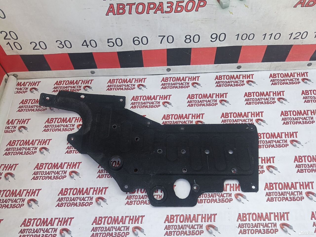 Пыльник моторного отсека правый Lixiang L7