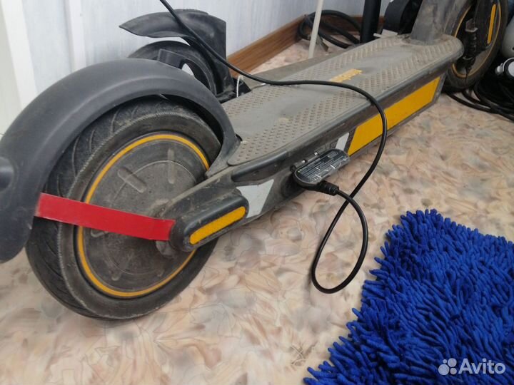 Электросамокат ninebot kick scooter