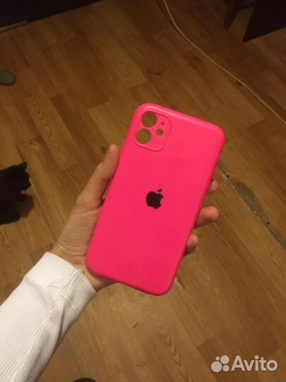 Чехол на iPhone 11