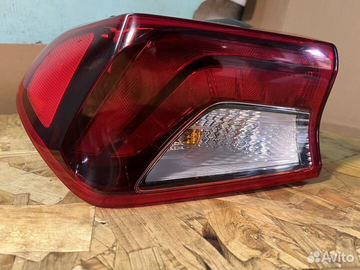 Задний левый фонарь kia k5 оригинал