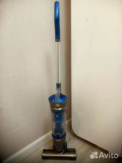 Вертикальный пылесос Vitek VT-8103