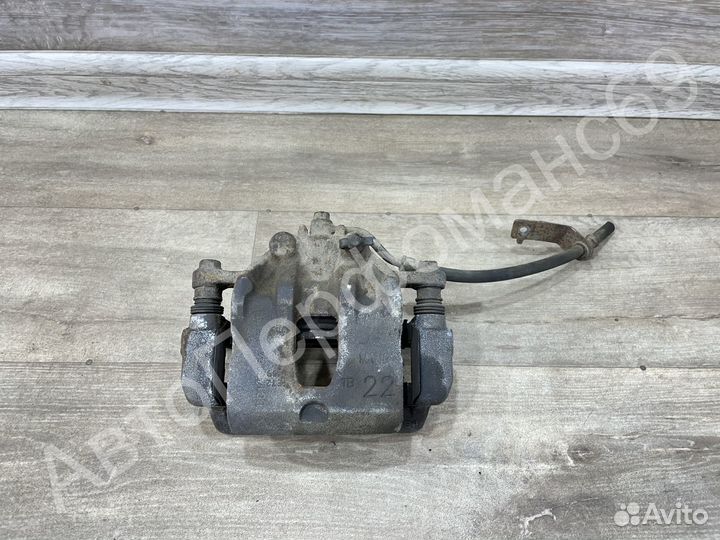 Суппорт передний левый правый Solaris 1 / Rio 3