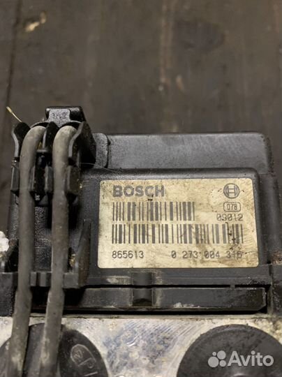 Блок ABS Nissan Primera P11